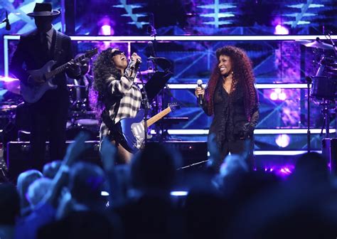 Sheryl Crow and Chaka Khan make the crowd go wild at the 2023 Rock & Roll Hall of Fame ceremony